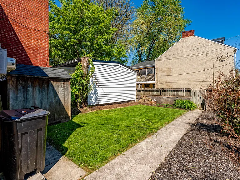 601 W Orange St #1 — Photo 26