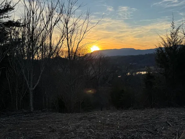 Hidden Mountain Way, Newport, TN 37821