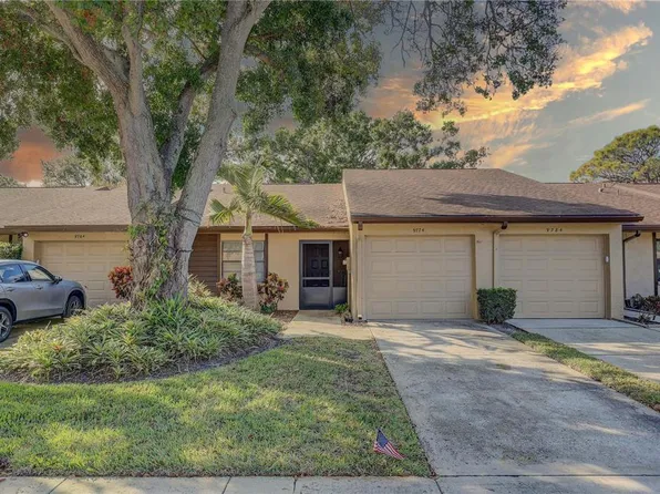 9774 Lake Seminole Dr E, Largo, FL 33773