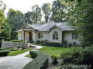 15 Sweetwater Oaks Dr, Fletcher, NC 28732