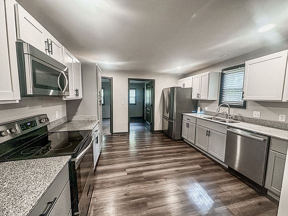 5th image of 4053 Byram Ave