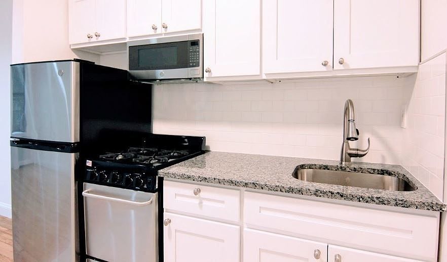 1st image of 326 E 74th St APT 19