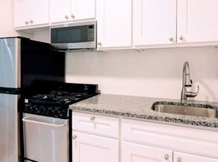 326 E 74th St APT 18, New York, NY 10021