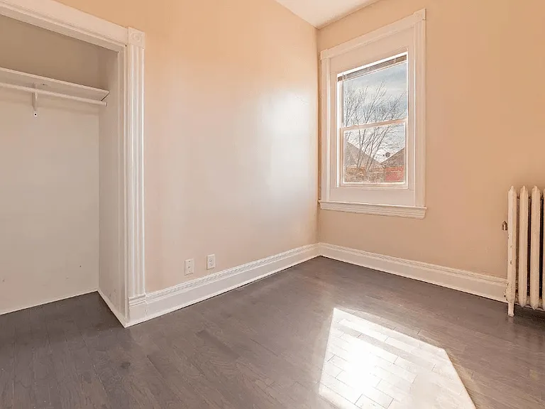 241 Western Avenue S — Photo 16