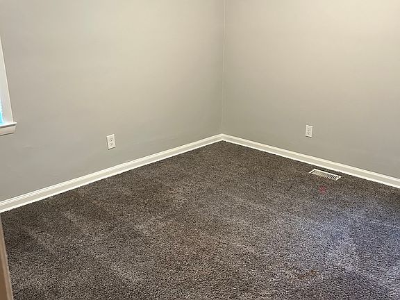 3rd image of 29033 Powers St