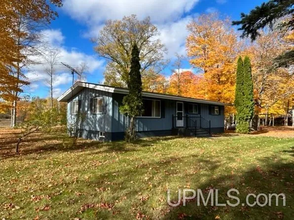 43417 Superior Rd, Houghton, MI 49931
