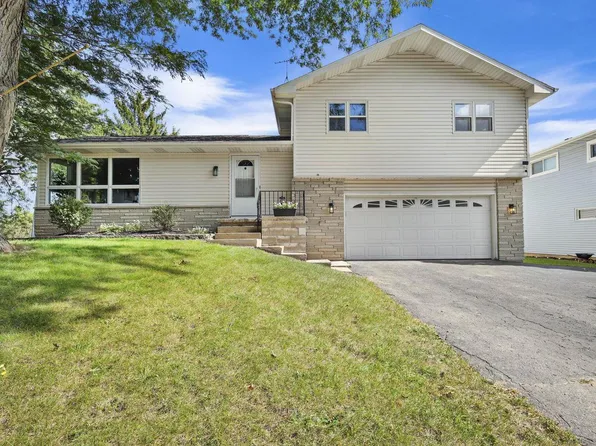 2701 Victoria Lane, Madison, WI 53704