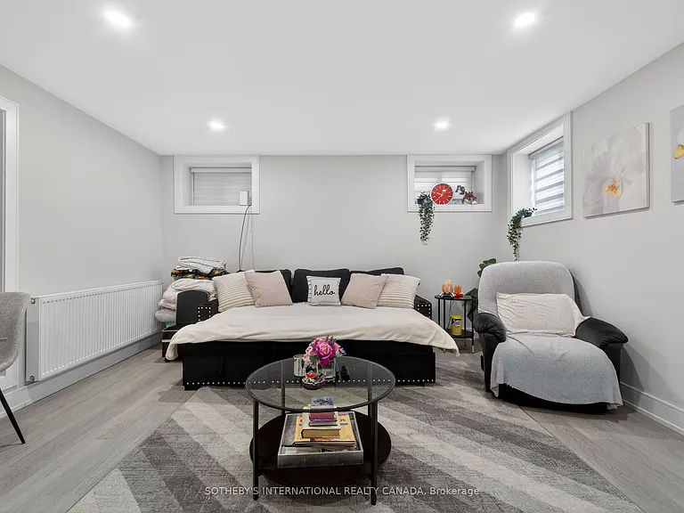 24 College View Ave #1B — Photo 9