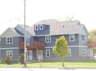 512 S Clark St, Whitewater, WI 53190