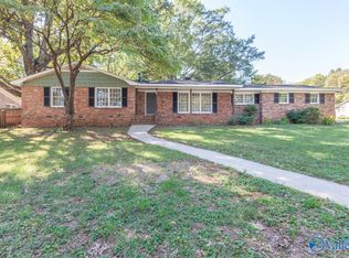 8800 Bridlewood Dr SE, Huntsville, AL 35802