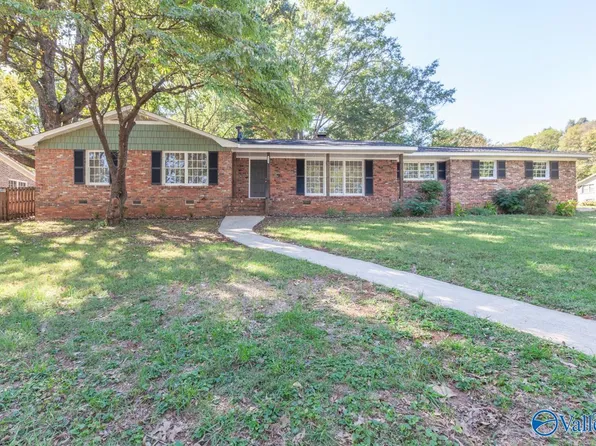 8800 Bridlewood Dr SE, Huntsville, AL 35802