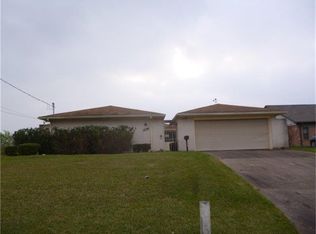 526 Buttonwood Dr, Texas City, TX 77591