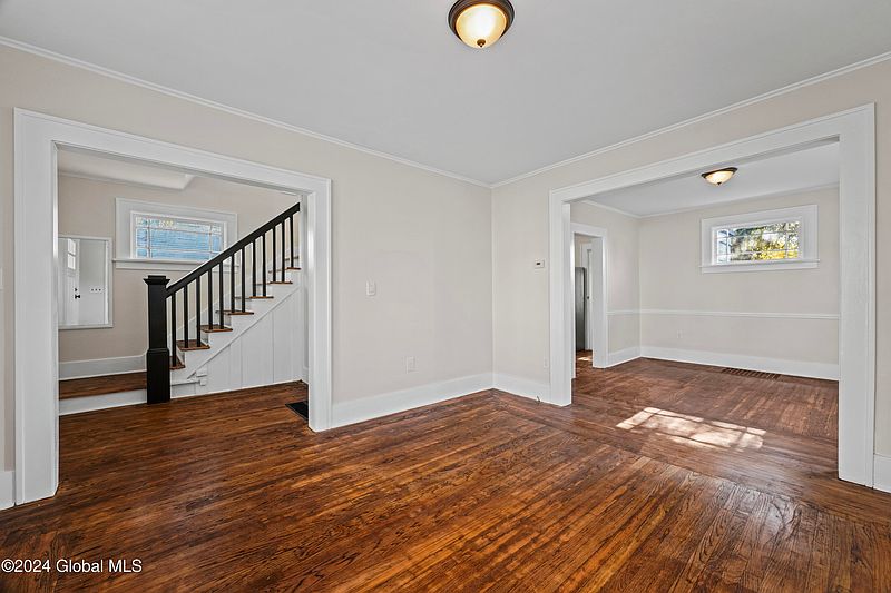 5th image of 106 N Holmes Street