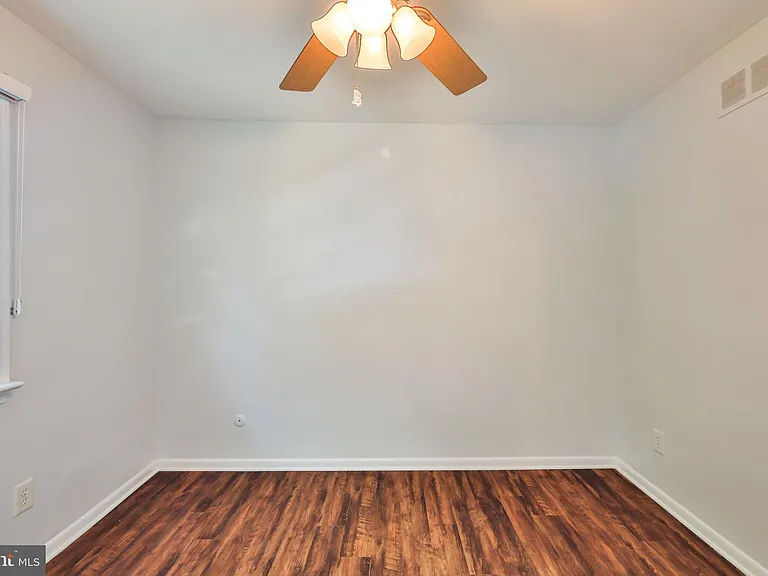 9898 Wistaria St — Photo 35
