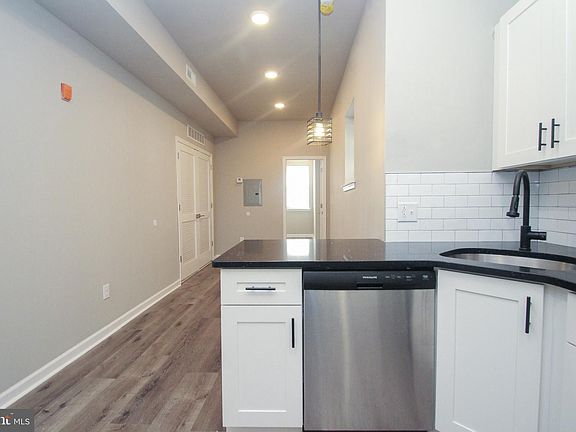 2nd image of 3232 W Berks St Floor 2