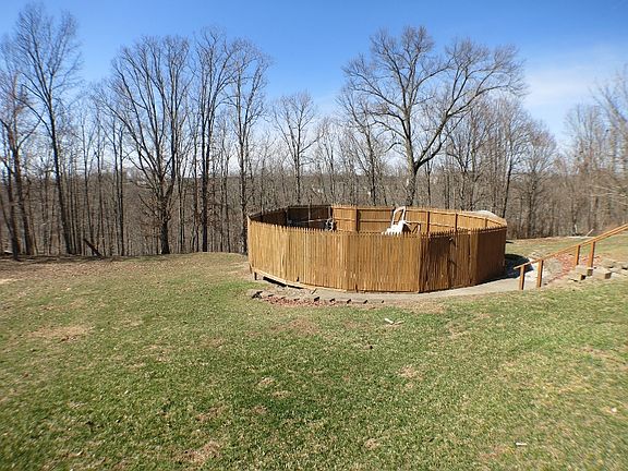 3rd image of 110 Linden Ln
