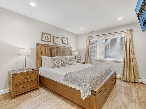 3rd image of 935 Columbine Rd APT 104