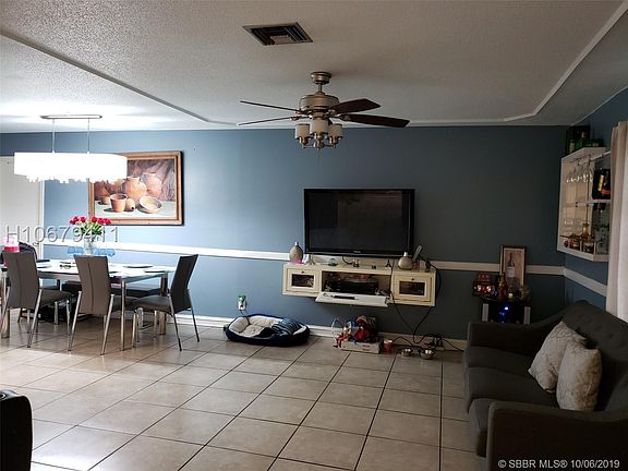 5th image of 7811 NW 40th Ct