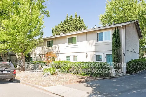 48-4 Lark Center Dr Photo 1