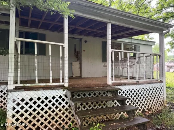 1604 Lamar St, Athens, TN 37303