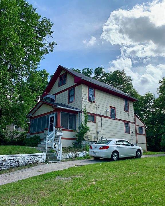 1st image of 3010 Kensington Ave