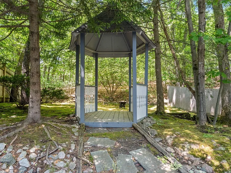 141 Westgate Rd — Photo 35