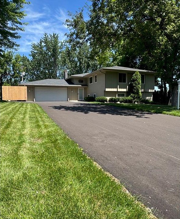 1st image of 404 Highland Dr