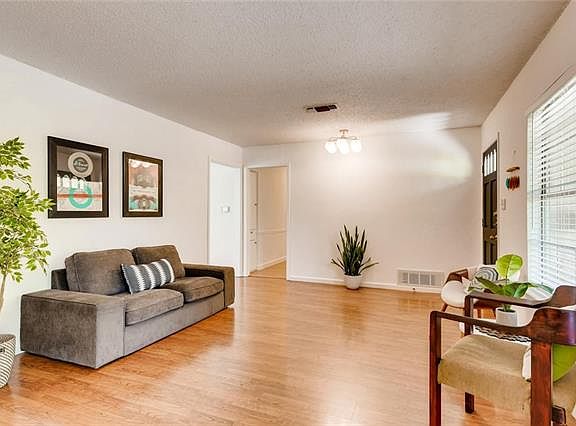 5th image of 5905 Cherry Creek Dr