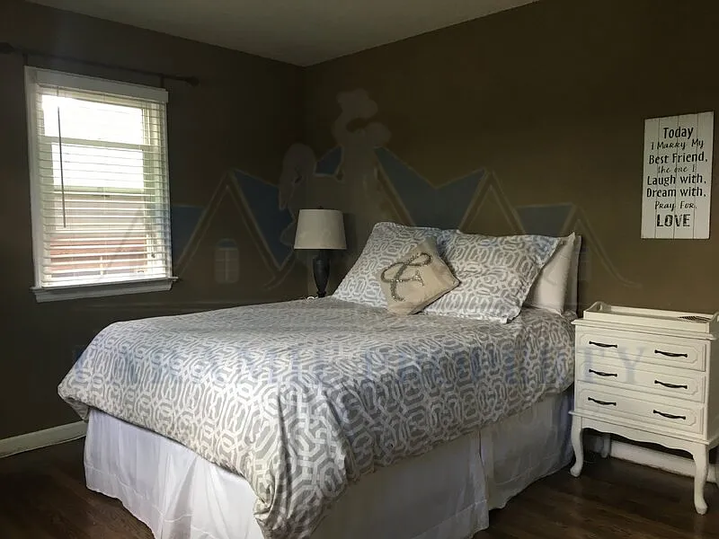 3 bed, 2.0 bath, 1452 sqft, $1,899 — Photo 4