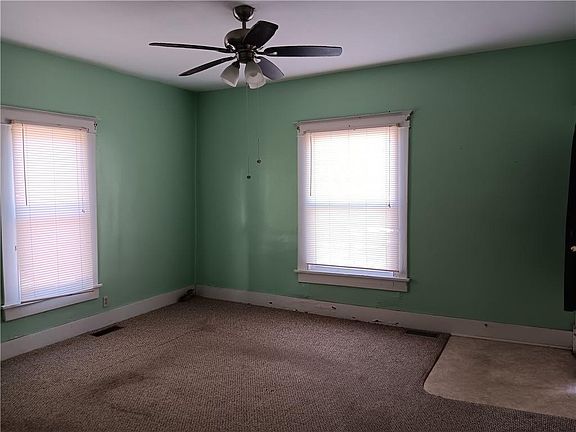 5th image of 206 E Cottonwood St