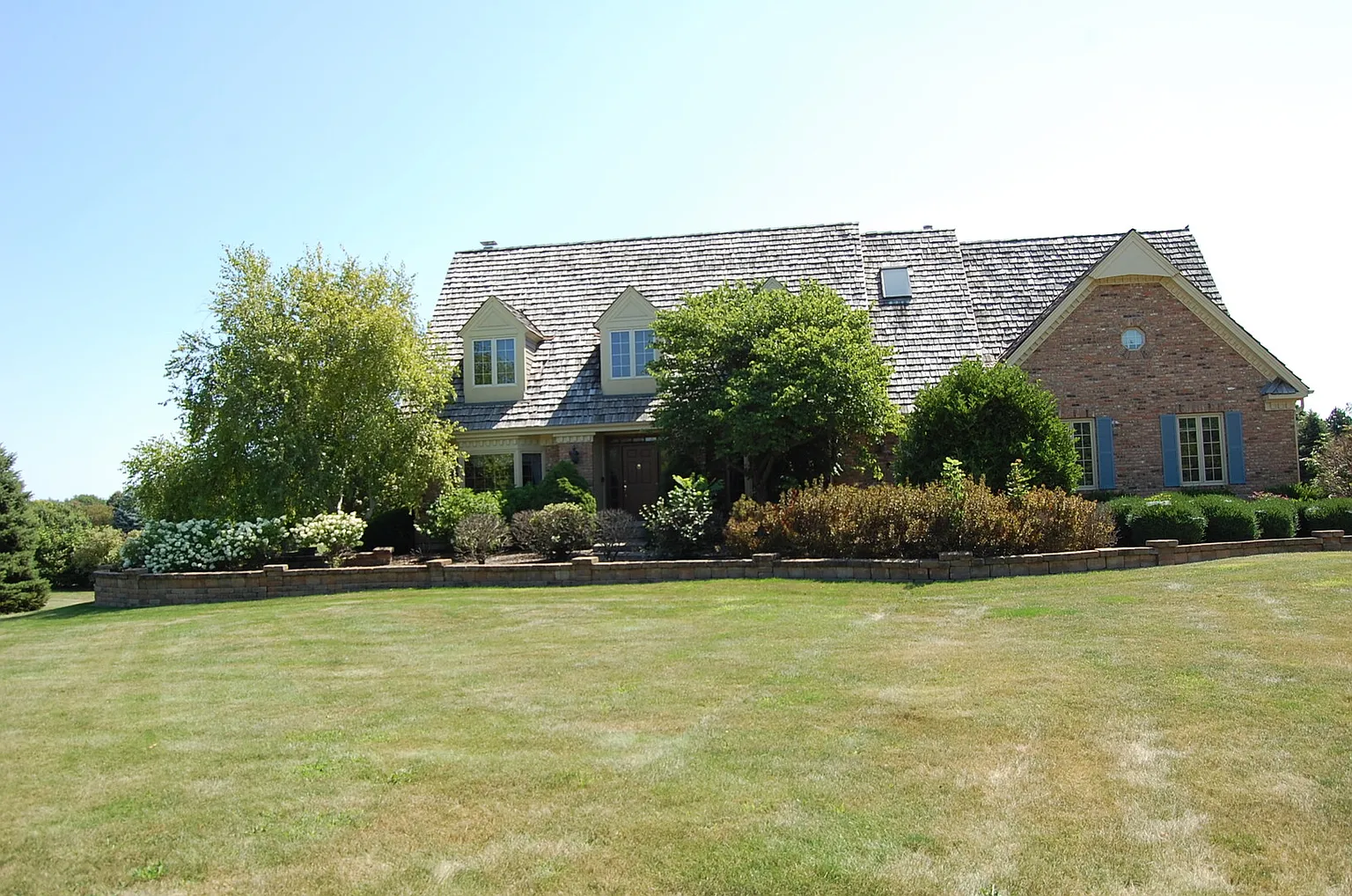 6N225 W Ridgewood Ln photo 1