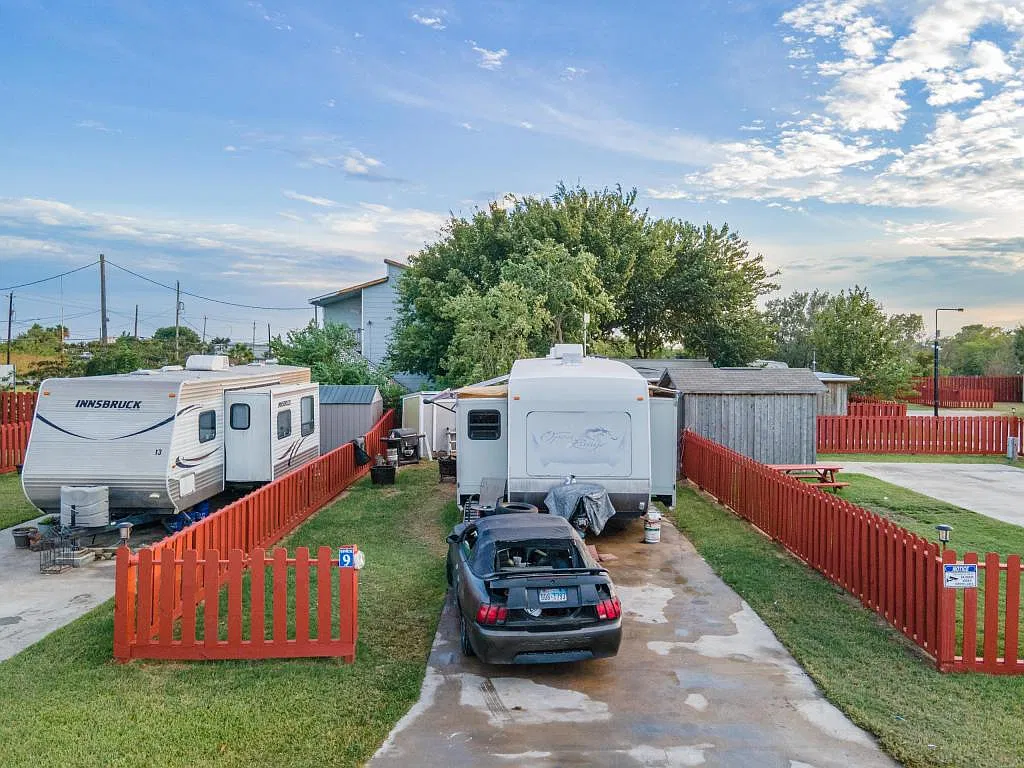 502 9th Street Lot 9 — Photo 1