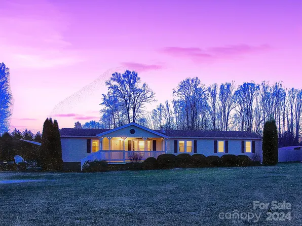 245 Knoll View Dr, Salisbury, NC 28147