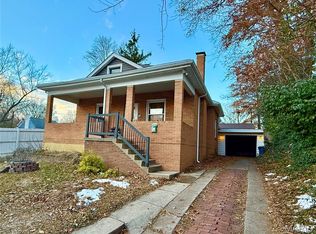 702 Union St, Alton, IL 62002