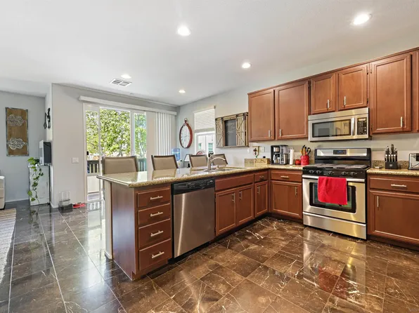10137 Leavesly Trl, Santee, CA 92071