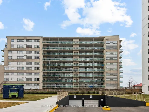 2464 Weston Rd, Toronto, ON