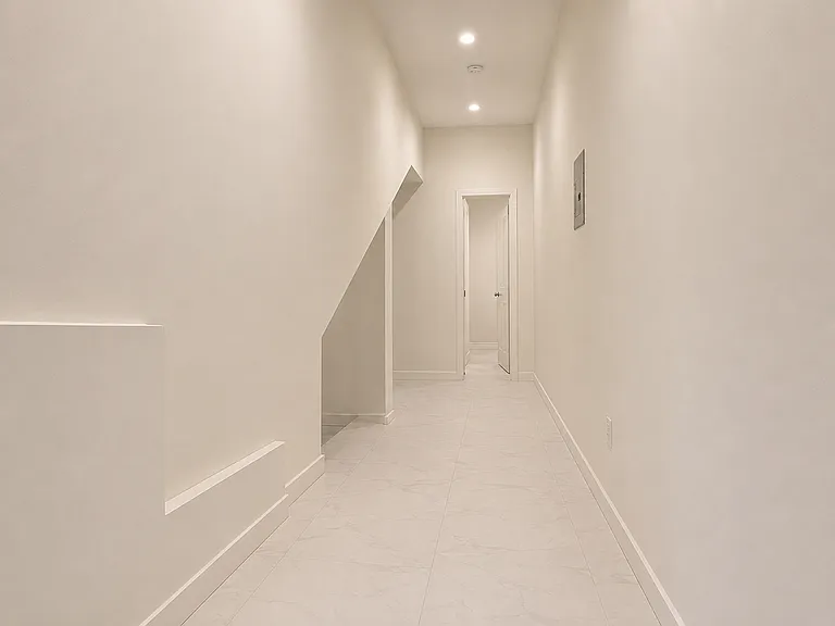 771 4th Ave #1L — Photo 3