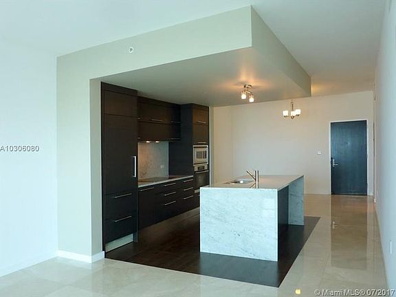 3rd image of 900 Biscayne Blvd APT 5307
