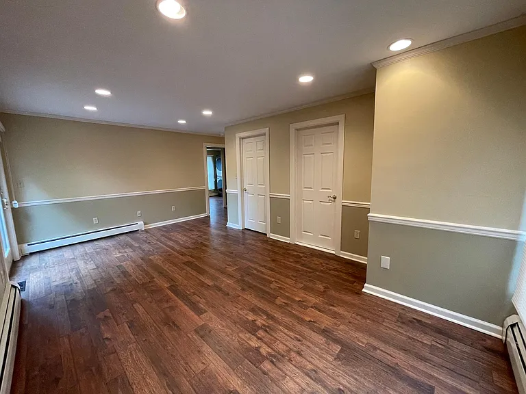 12 E Market St #1 — Photo 15