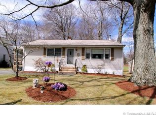 319 W Rutland Rd, Milford, CT 06461