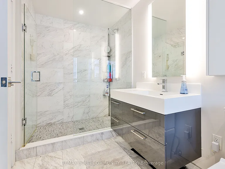 1 Yorkville Ave #4301 — Photo 28