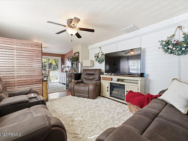 477 Mantoloking Rd — Photo 3