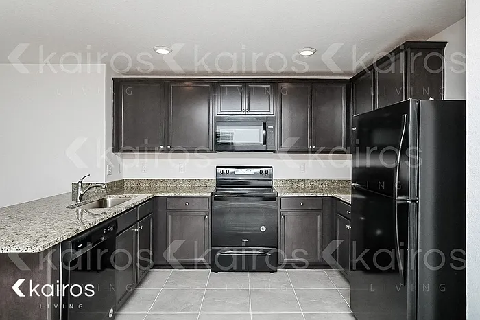 8456 Indian Laurel Ln — Photo 5