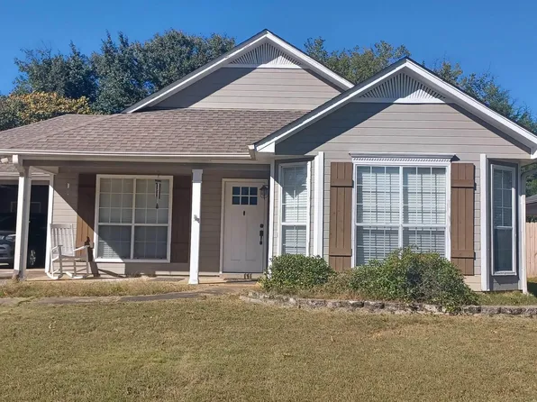 130 Jasmine Dr, Alabaster, AL 35007