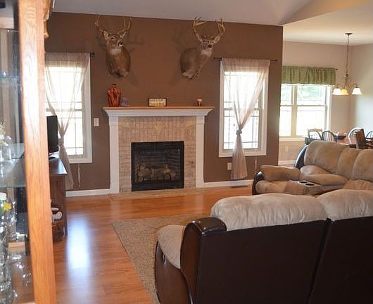 liv rm features cathedral 