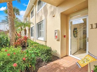 2350 Hidden Lake CT #8511, NAPLES, FL 34112
