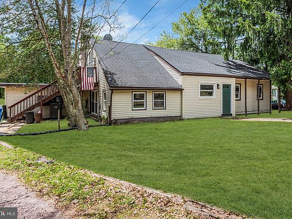 2nd image of 2438 Range Rd