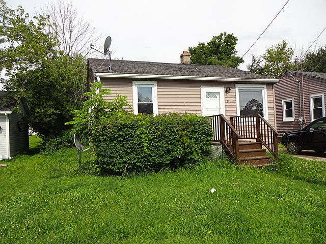 2nd image of 611 Trenton Ave