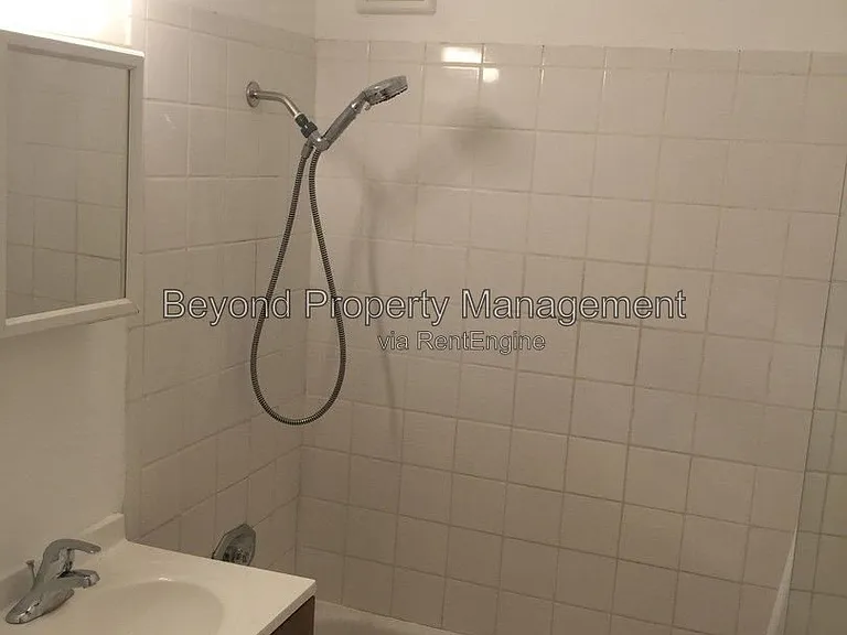 2153 Drescher St — Photo 10