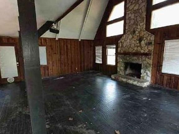 Additional Living Room